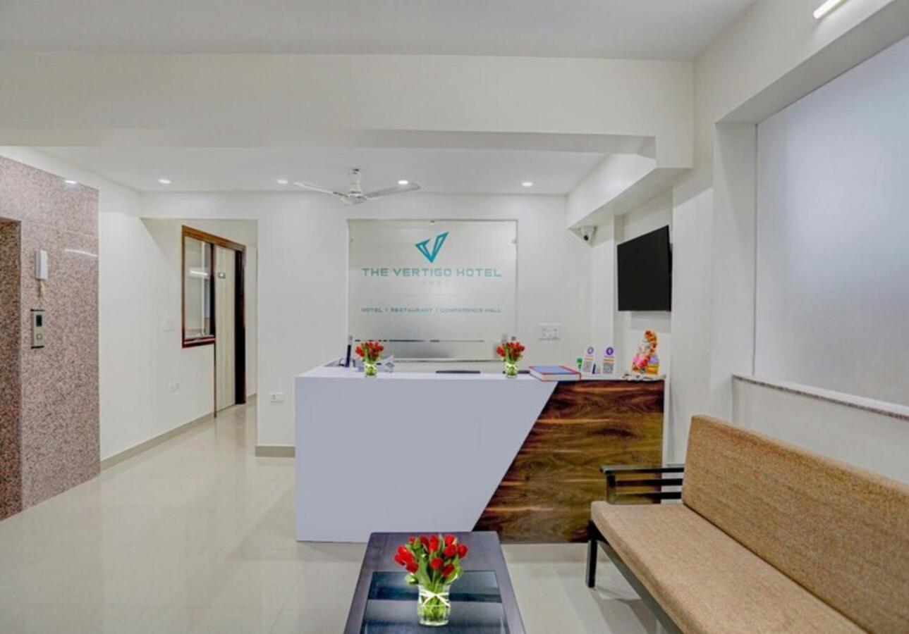 Hotel The Vertigo By Boom Rooms Noida Bagian luar foto
